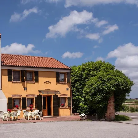 Le 4 Rose Farm stay Vescovana