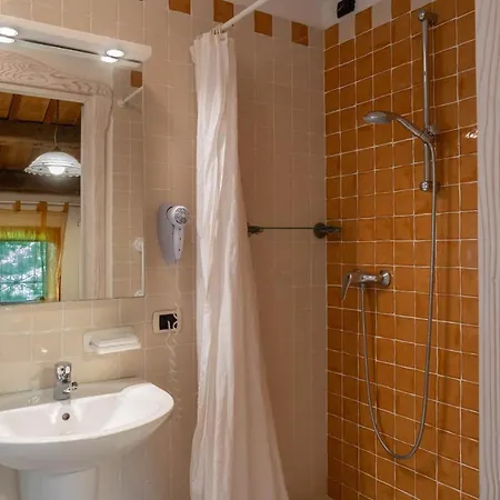 Alloggio per agriturismo Le 4 Rose *